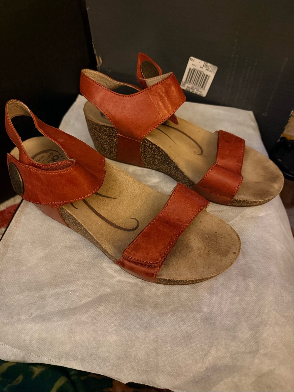 Abeo Una Rust Red Leather Wedge Sandals